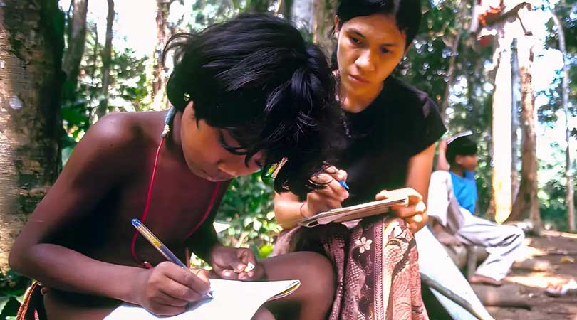 10 Sosok Guru Inspiratif dan Membanggakan di Dunia, Apa Kelebihan Mereka?