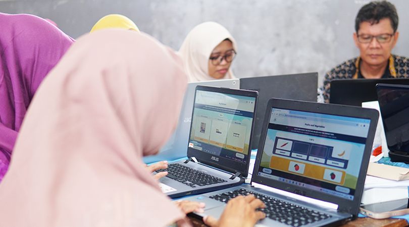 Literasi Digital: Komponen Utama Efektivitas Guru