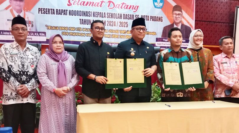 Pemkot Padang dan LearningRoom Bermitra untuk Tingkatkan Literasi Bahasa Inggris