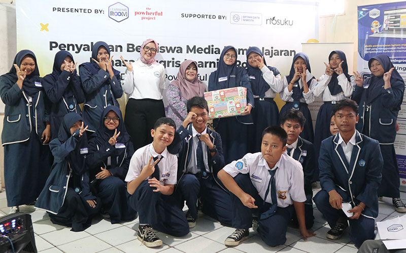 LearningRoom---Powherful-dan-LearningRoom-Luncurkan-Program-Beasiswa-untuk-Siswa-Berprestasi-01.jpg