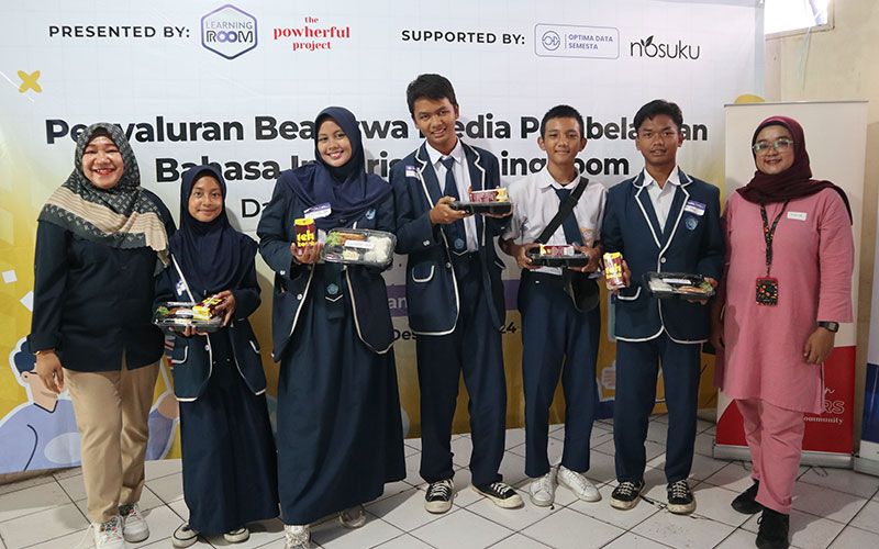 LearningRoom---Powherful-dan-LearningRoom-Luncurkan-Program-Beasiswa-untuk-Siswa-Berprestasi-02.jpg