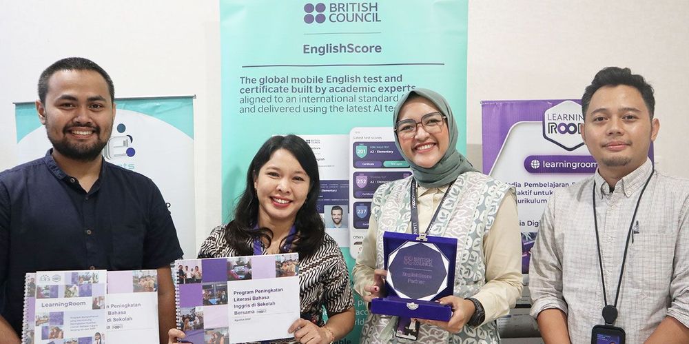 LearningRoom x EnglishScore: Kolaborasi Mendorong Efektivitas Pengajaran Bahasa Inggris di Kelas