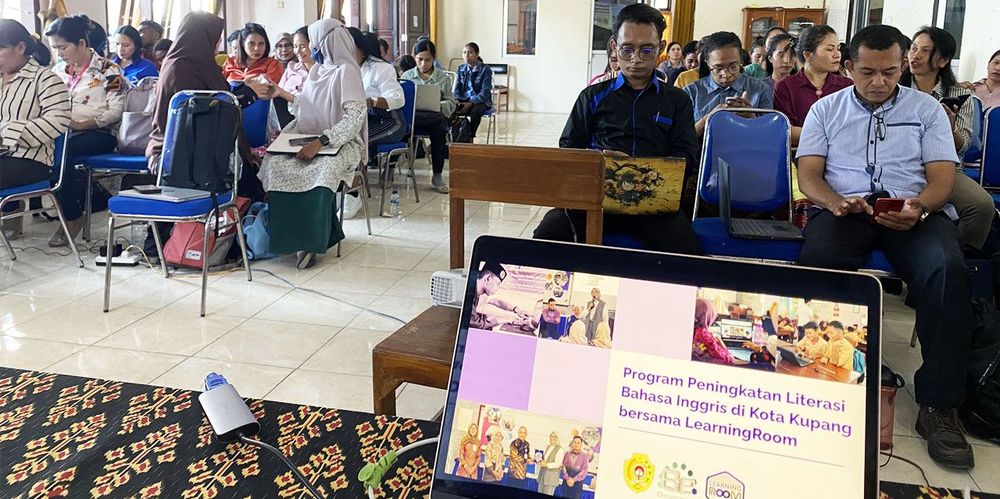 Merevolusi Pembelajaran Bahasa Inggris di Kupang: Kemitraan LearningRoom dengan Dinas Pendidikan dan Sekolah