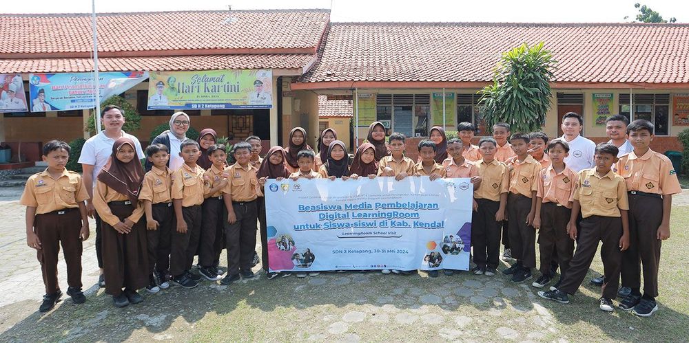 Berkolaborasi untuk Perubahan: Pentingnya Kemitraan Perusahaan-Sekolah dalam Inisiatif CSR Pendidikan