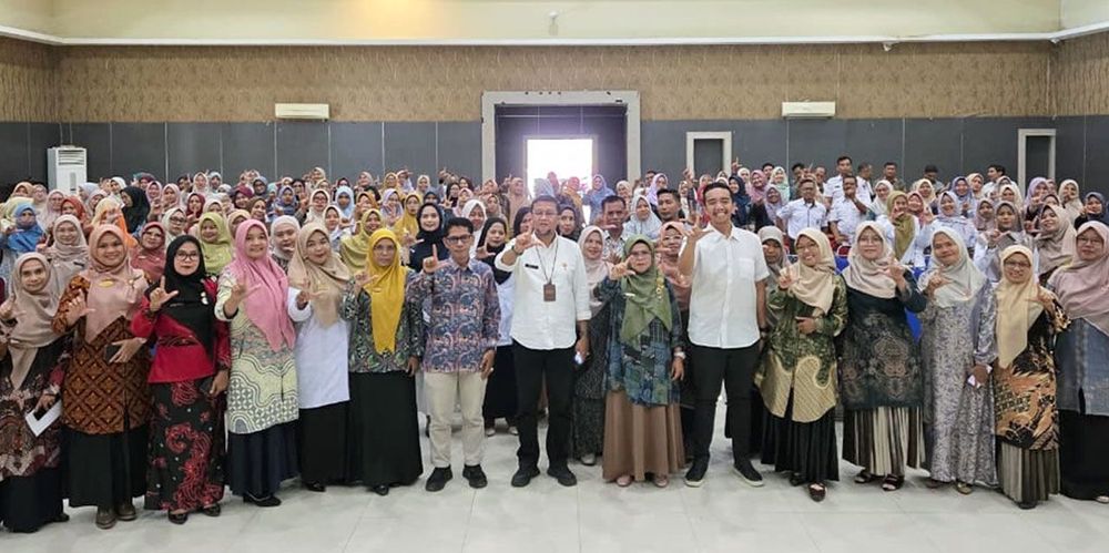 168 Guru, Satu Misi! Tingkatkan Kualitas Pembelajaran Bahasa Inggris di Kota Padang