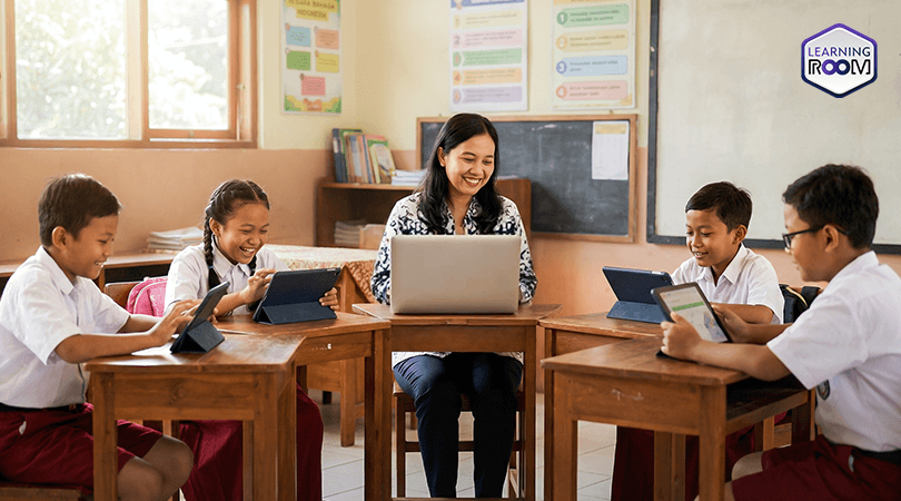 Mengoptimalkan Pembelajaran Bahasa Inggris di Kelas dengan LearningRoom: Panduan Praktis untuk Guru di Daerah
