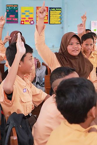 Mendidik Generasi: CSR sebagai Solusi untuk Masalah Besar Pendidikan