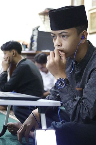 Pentingnya Pembelajaran Bahasa Inggris melalui Media Visual dan Audio