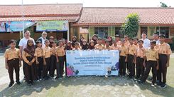 Berkolaborasi untuk Perubahan: Pentingnya Kemitraan Perusahaan-Sekolah dalam Inisiatif CSR Pendidikan